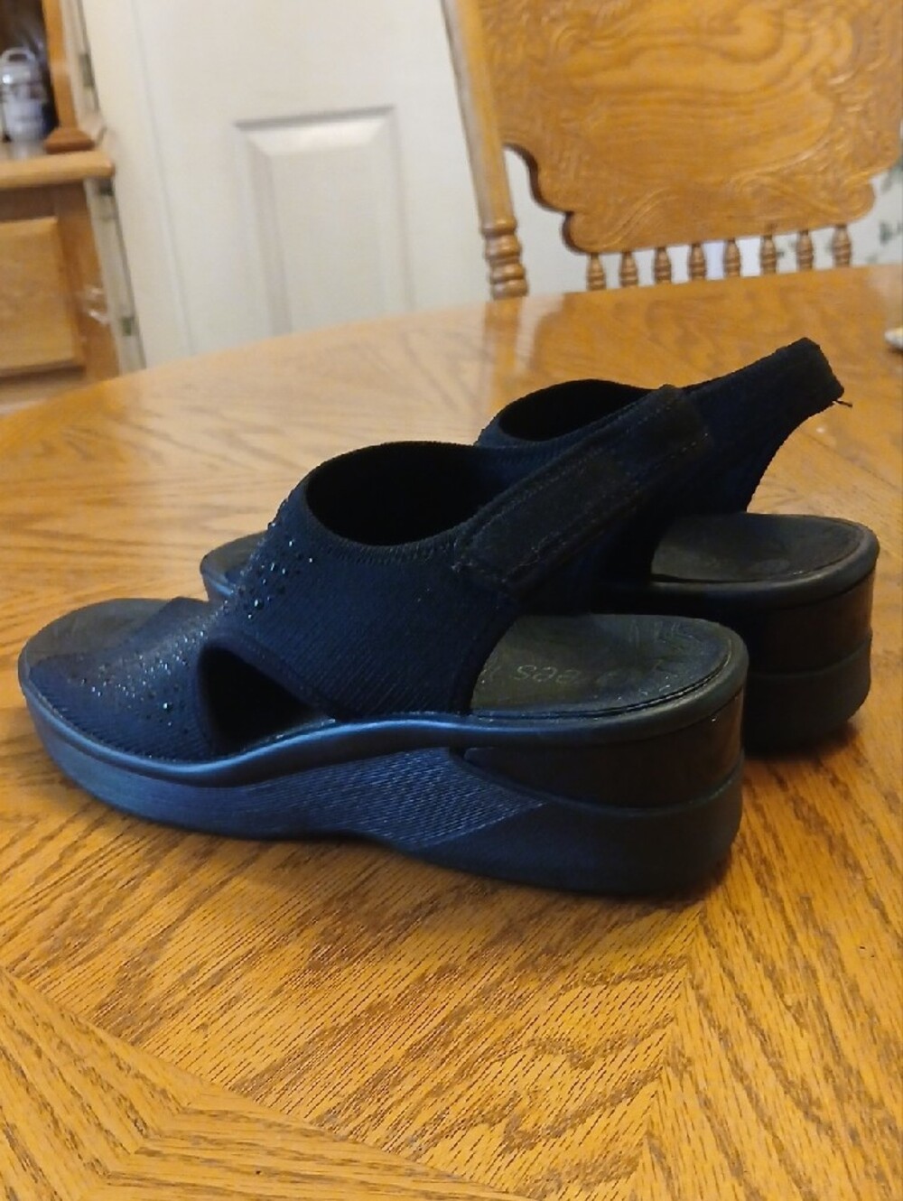 Bzees Black Slingback Sandals with Sparkle Embellishments - Picture 4 of 7